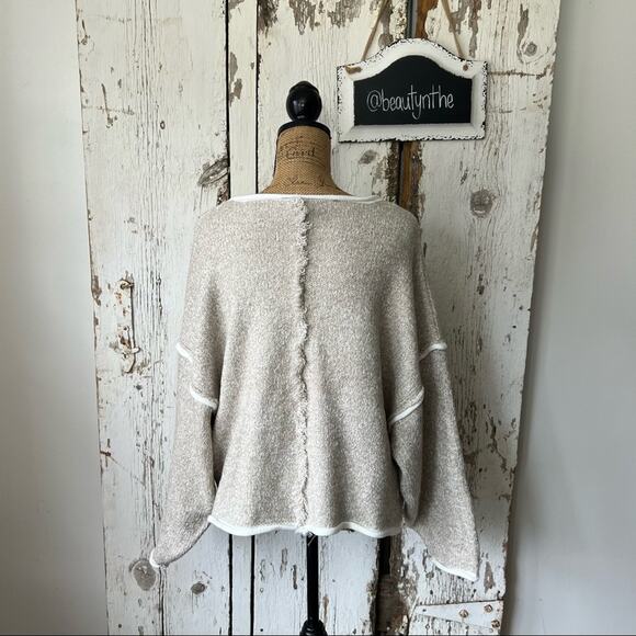 Artistic works by Lu oversized cream knit sweater - Picture 6 of 7
